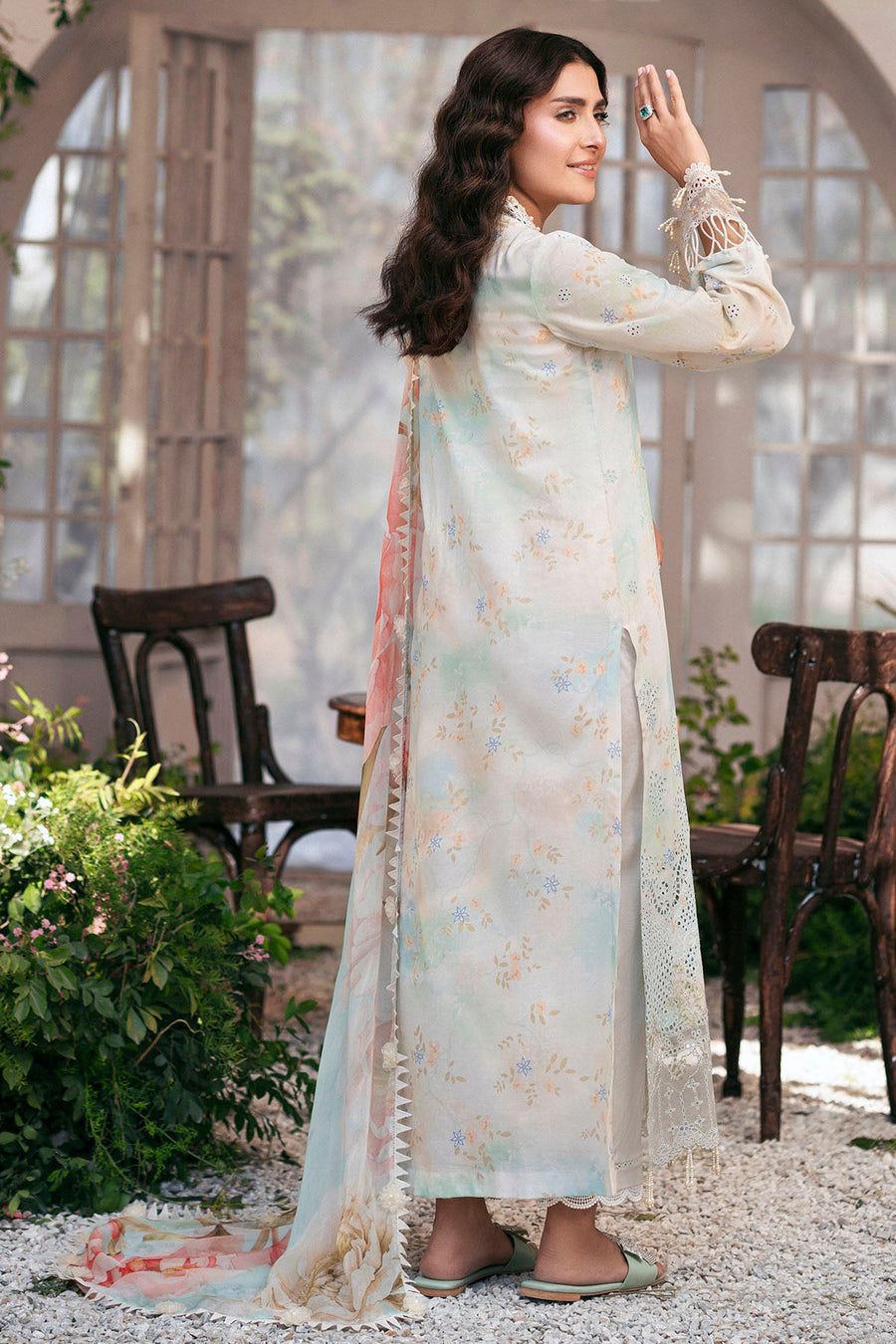 Motifz Amal Embroidered Lawn Unstitched 3Pc Suit 5423-DAISY