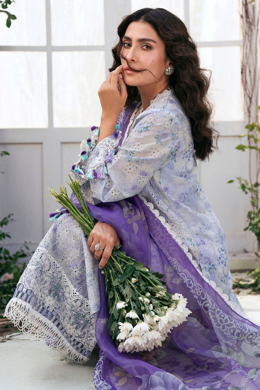 Motifz Amal Embroidered Lawn Unstitched 3Pc Suit 5424-VALERIE