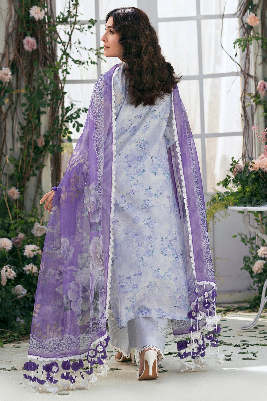 Motifz Amal Embroidered Lawn Unstitched 3Pc Suit 5424-VALERIE