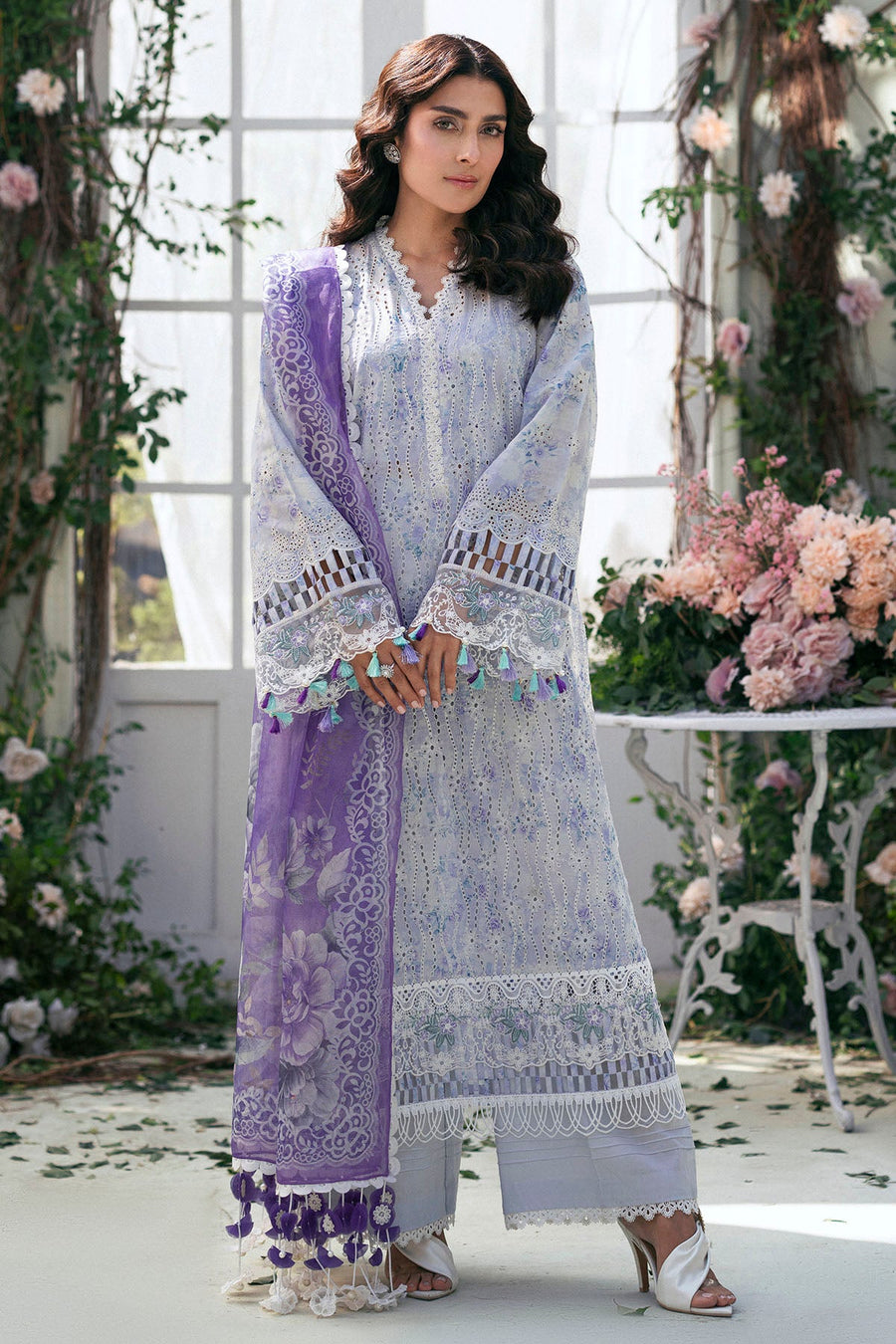 Motifz Amal Embroidered Lawn Unstitched 3Pc Suit 5424-VALERIE