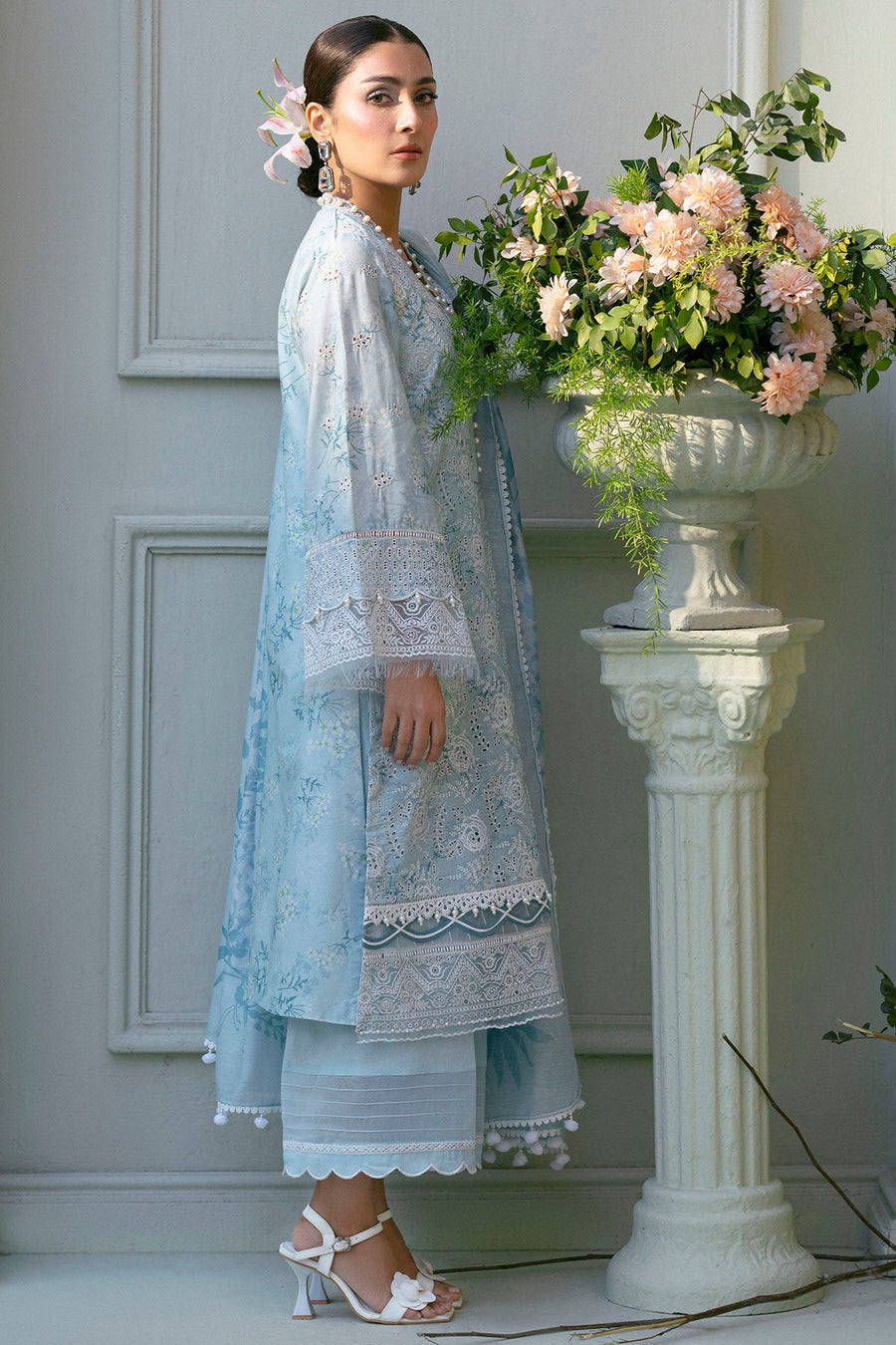 Motifz Amal Embroidered Lawn Unstitched 3Pc Suit 5425-LAVENDER