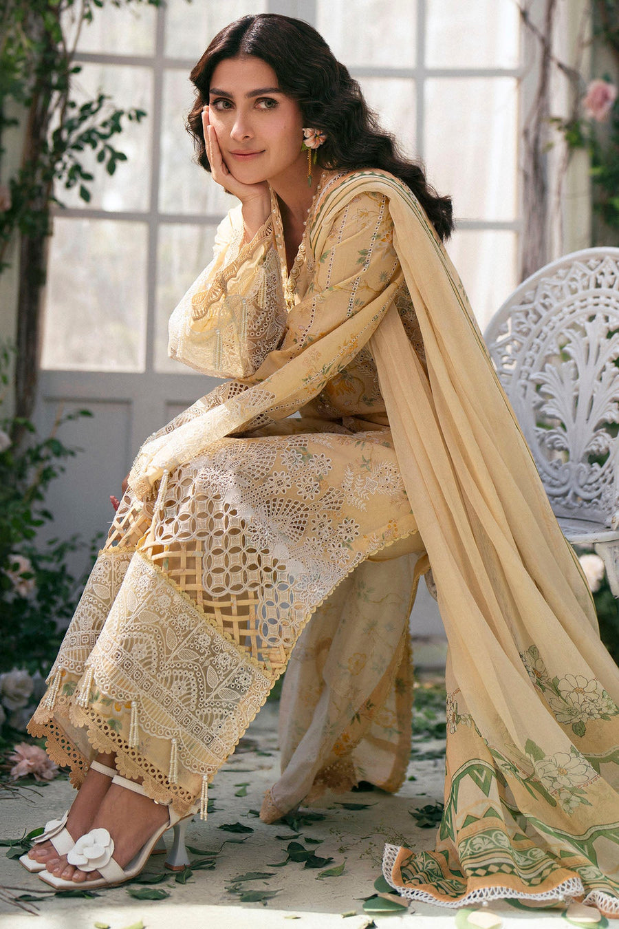 Motifz Amal Embroidered Lawn Unstitched 3Pc Suit 5429-ORCHID