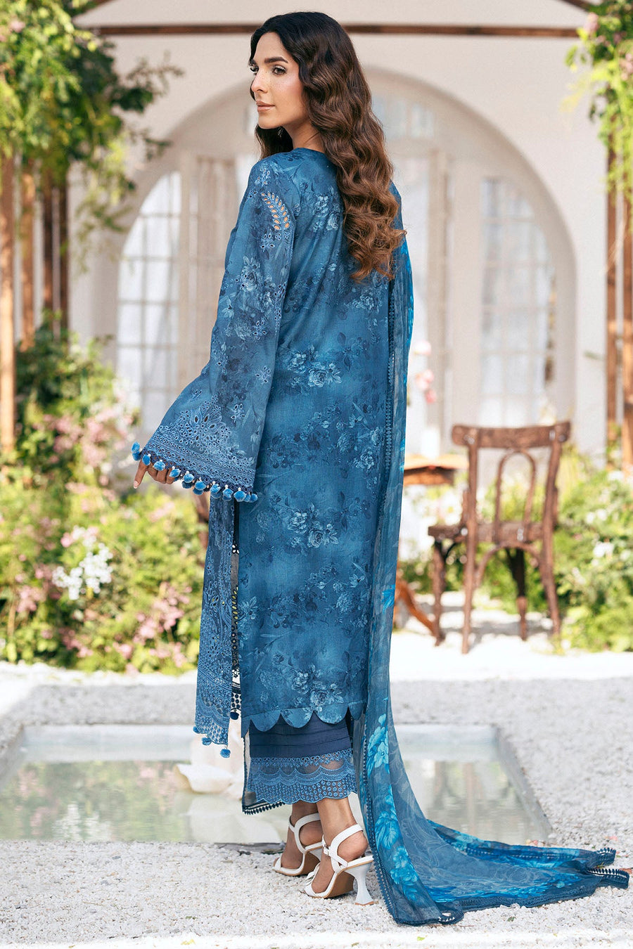 Motifz Amal Embroidered Lawn Unstitched 3Pc Suit 5434-LILLY