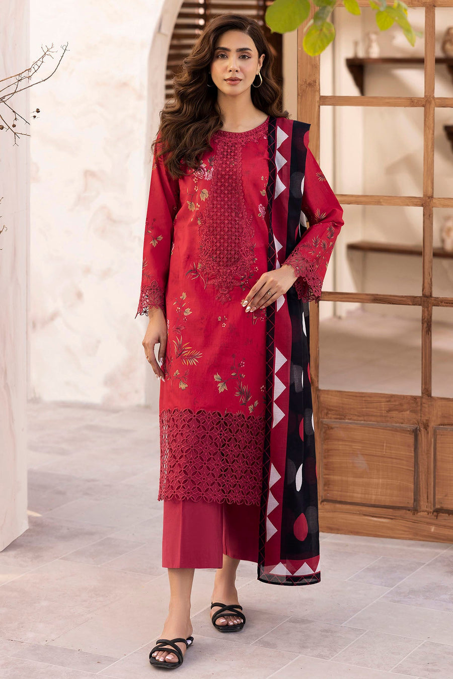 Motifz Umang Premium Embroidered Lawn Unstitched 3Pc Suit 5466-SAGE