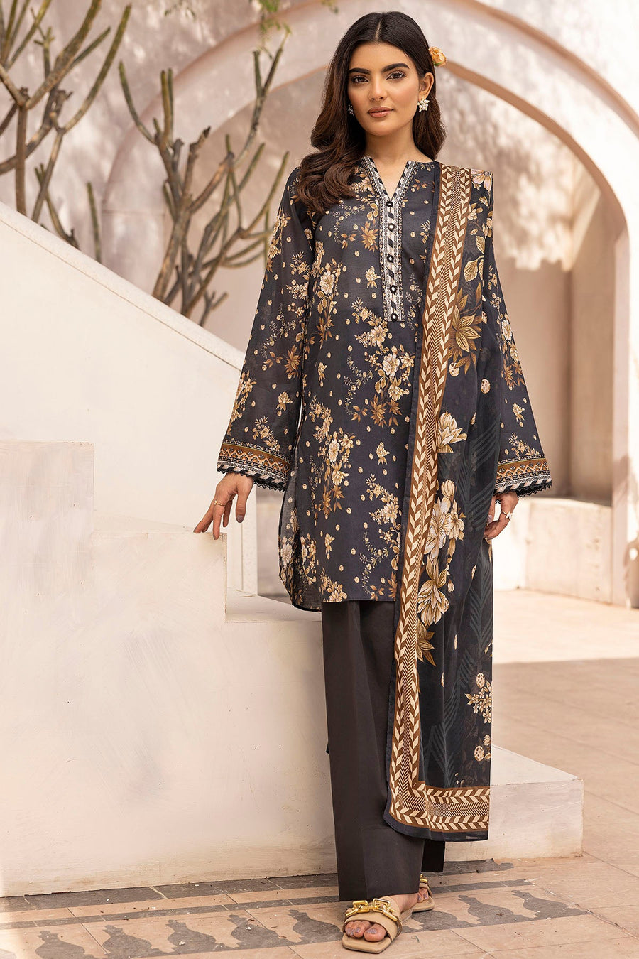 Motifz Rang Vol-03 Printed Lawn Unstitched 3Pc Suit 5514-OZLEM