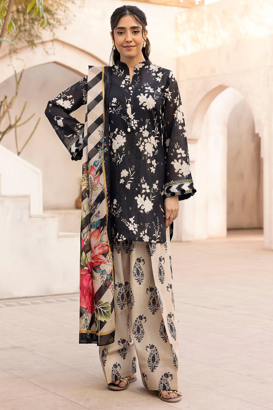 Motifz Rang Vol-04 Printed Lawn Unstitched 3Pc Suit 5515-RITA