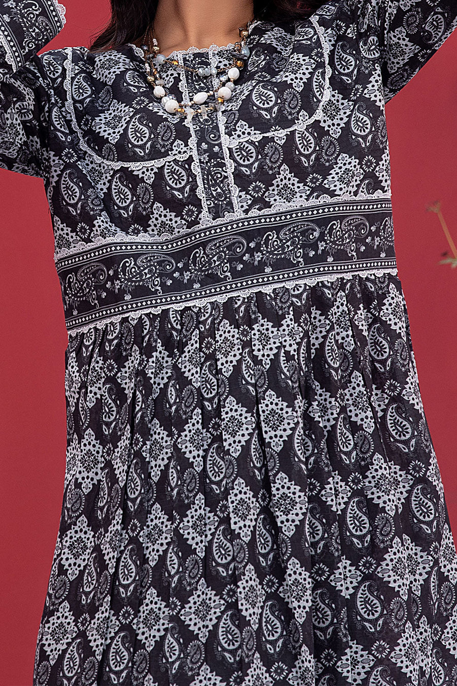 Safwa Printed Lawn Pret 2Pc Suit (Shirt/Trouser) P000430