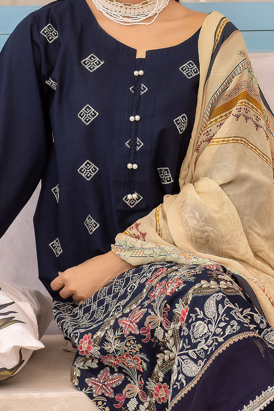 Safwa Rosella Embroidered Lawn Unstitched 3 Piece Suit RSC-25