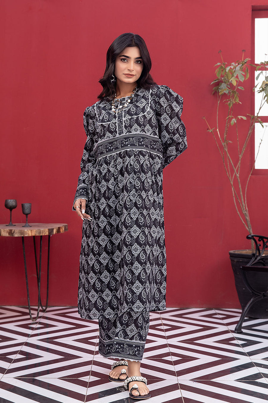 Safwa Printed Lawn Pret 2Pc Suit (Shirt/Trouser) P000430