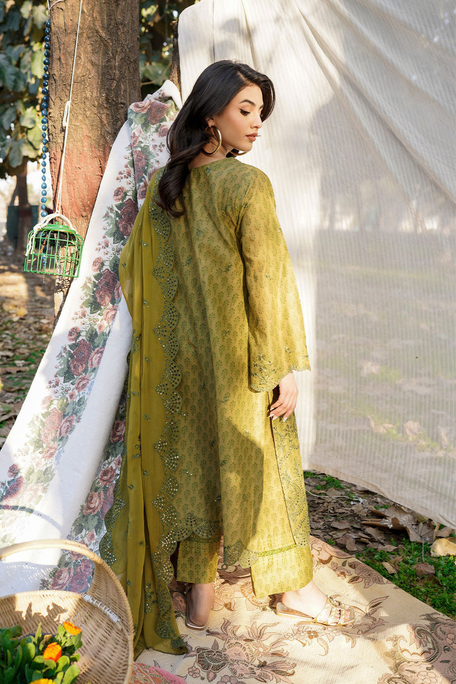 Safwa Kishmish Premium Embroidered Chikankari Lawn Unstitched 3Pc Suit SKH-10