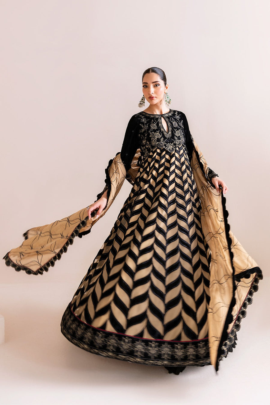 Alizeh Fashion Makhmal Embroidered Velvet Unstitched 3Pc Suit AF-VLT-2223-Noor Jahan