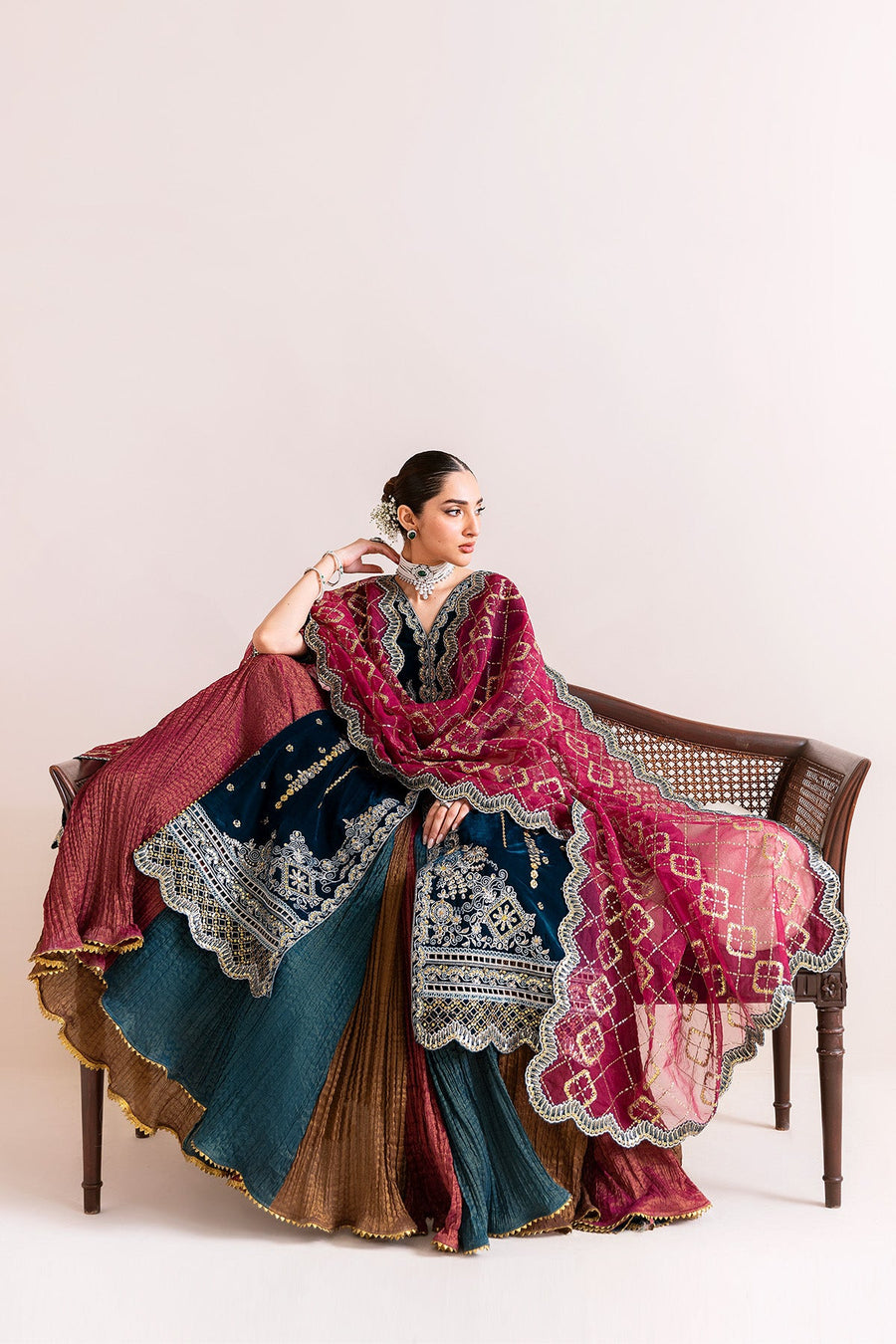 Alizeh Fashion Makhmal Embroidered Velvet Unstitched 3Pc Suit AF-VLT-2222-Mehroob