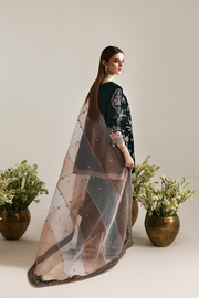 Emaan Adeel Zarposh Embroidered Velvet Unstitched 3Pc Suit - MEHRUUNISA