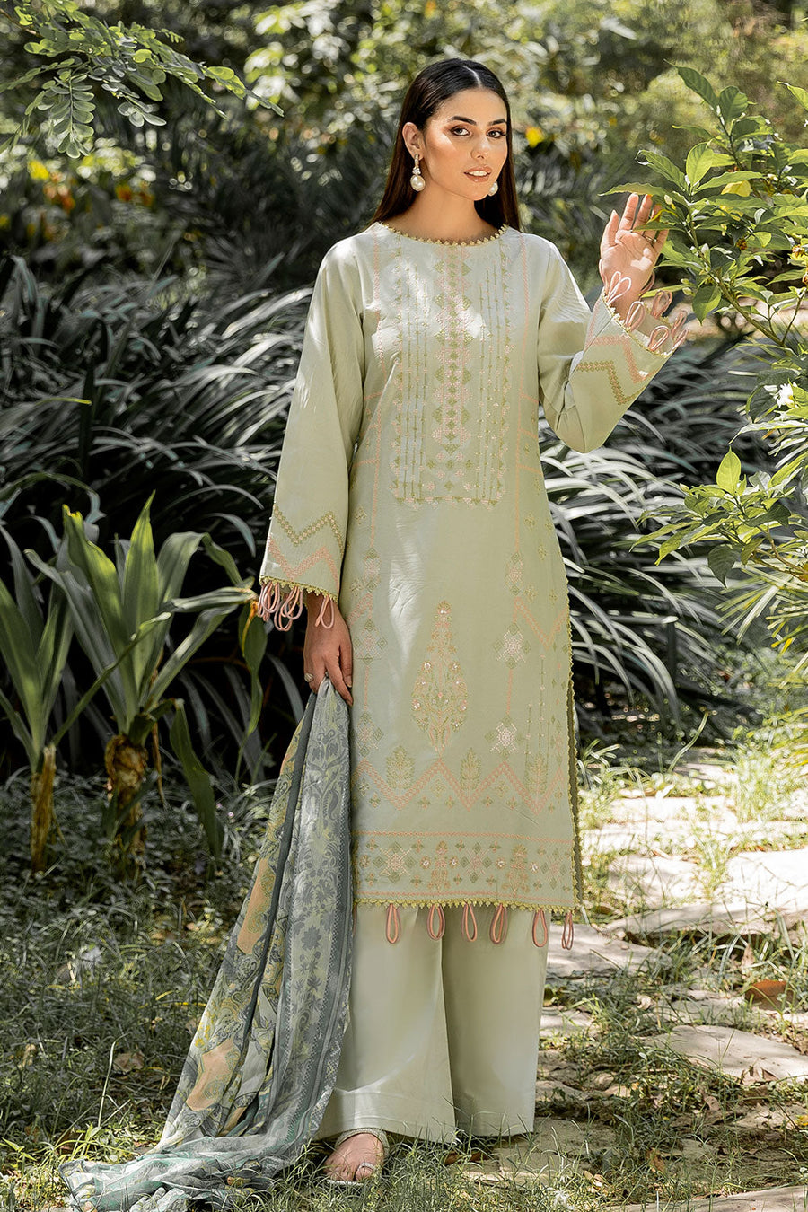Safwa Spinel Premium Embroidered Lawn Unstitched 3Pc Suit SPN-02