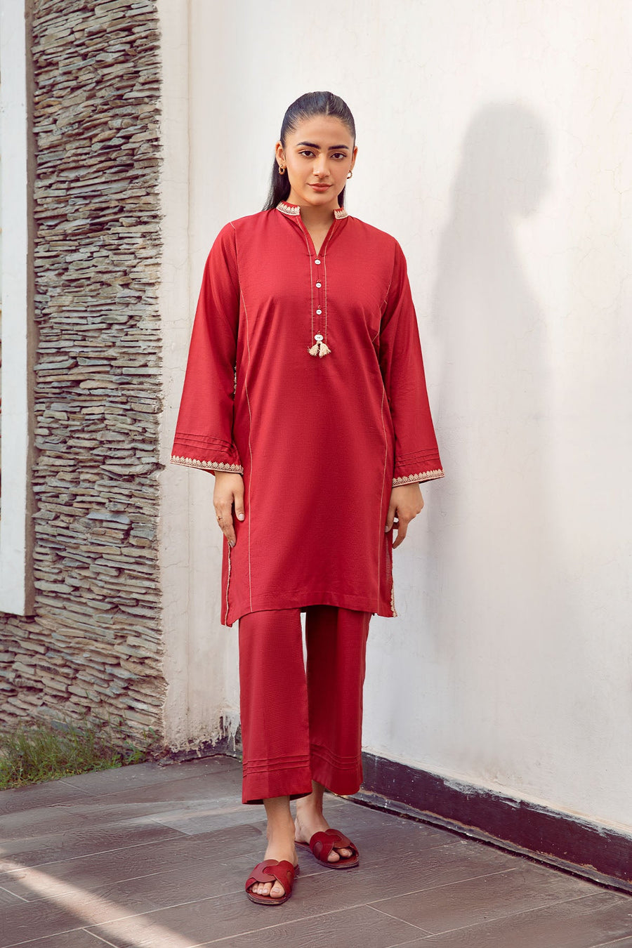La Rosaa Basics Embroidered Self Cotton Lawn Stitched 2Pc Suit LRB24-03 Mira