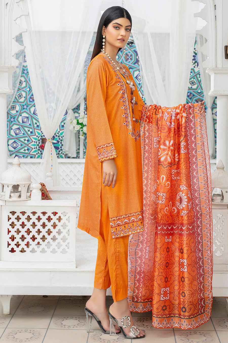 Safwa Embroidered Lawn Pret 3Pc Suit 3P-EMB-117