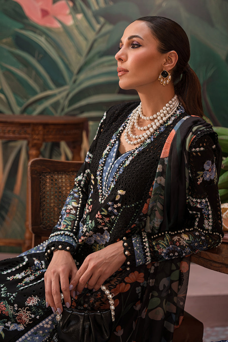 Afrozeh The Painted Garden Unstitched Lawn 3Pc Suit AEF-24-V1-03