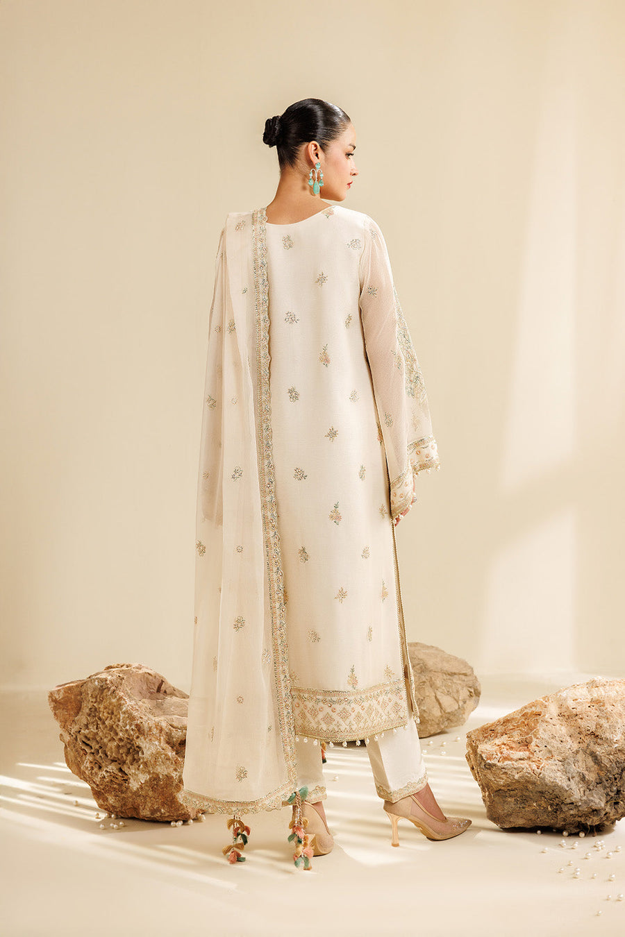 Alizeh Sireine Embroidered Chiffon Unstitched 3Pc Suit AF-CH-2289-Cloud