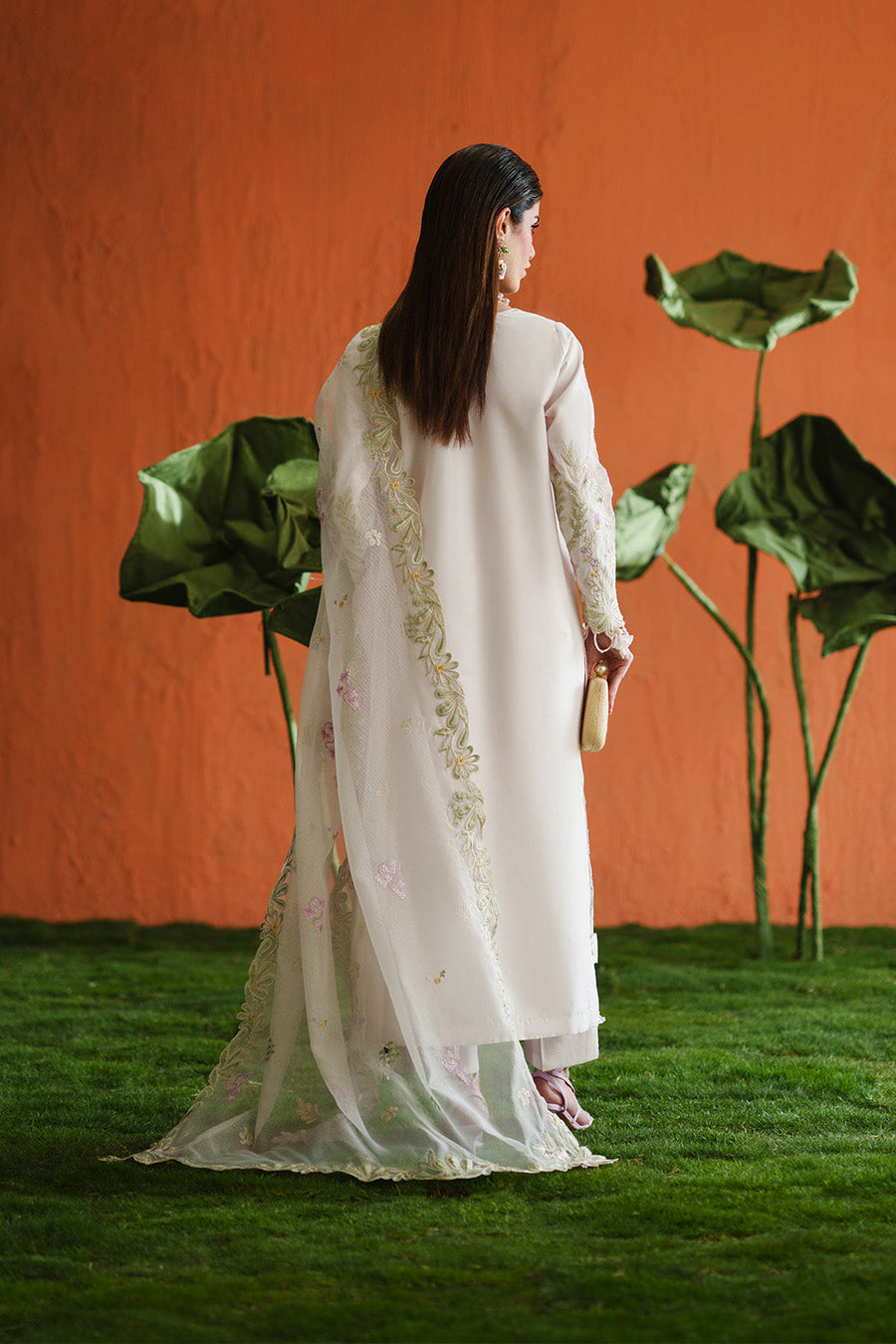 Zariya Zaira Embroidered Luxury Lawn Unstitched 3Pc Suit ZB6S102 AIRA