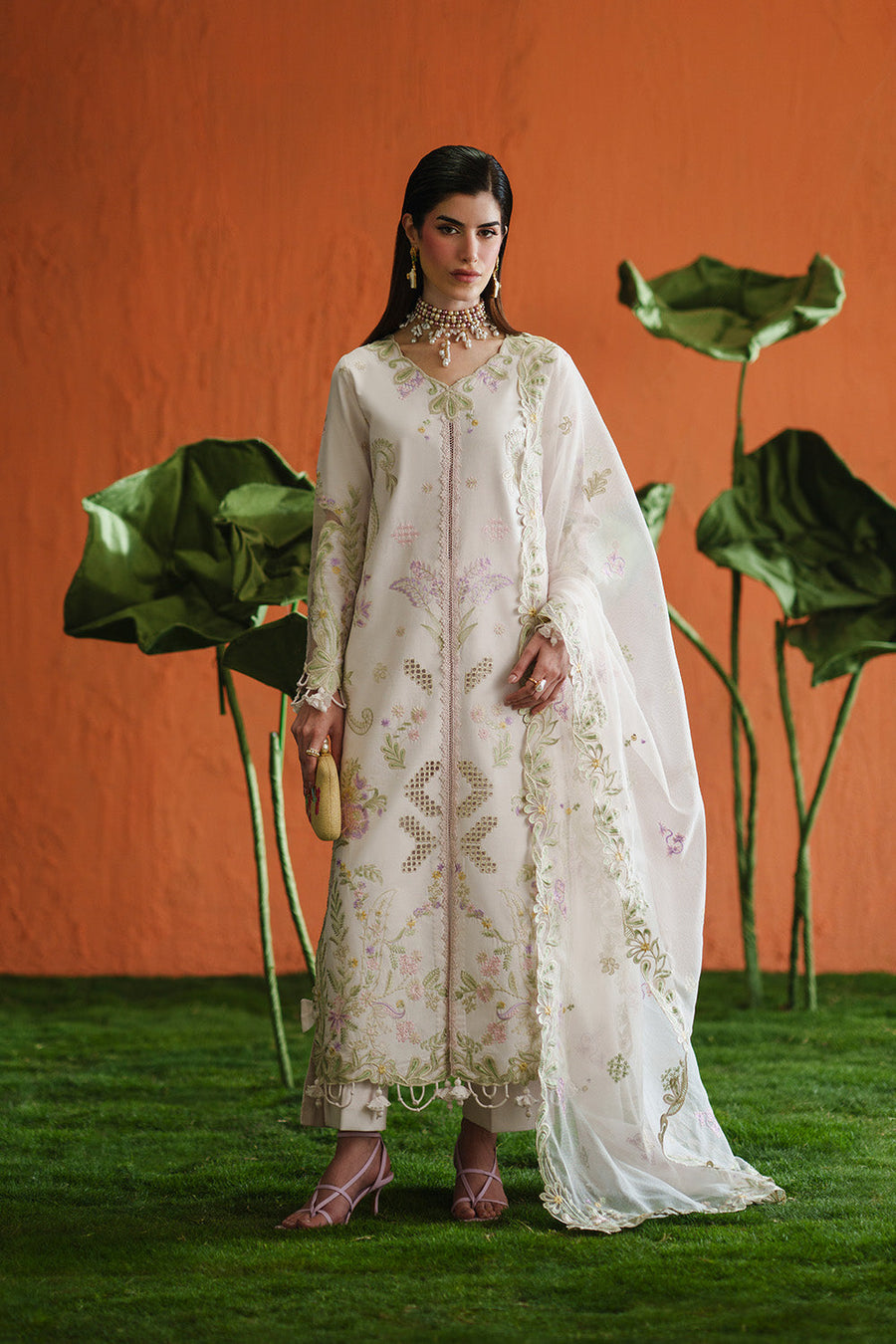 Zariya Zaira Embroidered Luxury Lawn Unstitched 3Pc Suit ZB6S102 AIRA