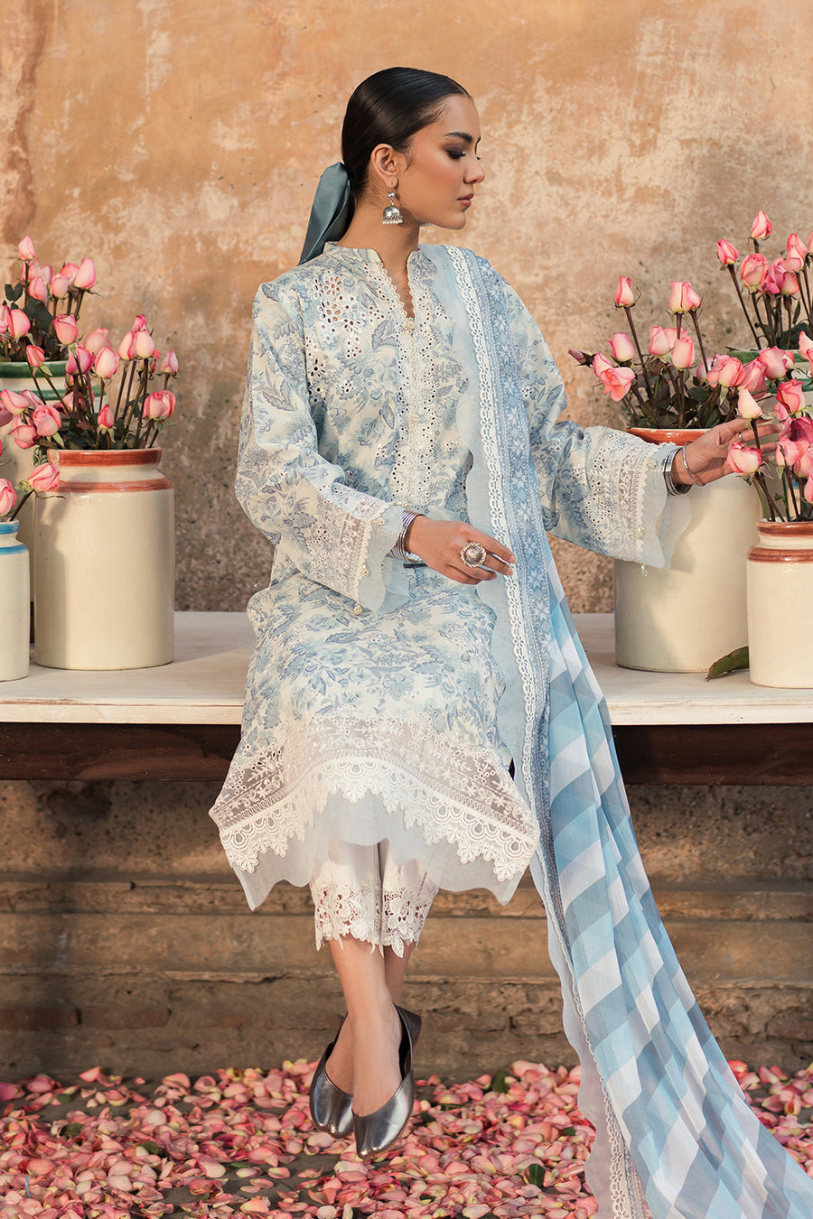 Zarposh Shalamar Embroidered Lawn Unstitched 3Pc Suit - Mahveer