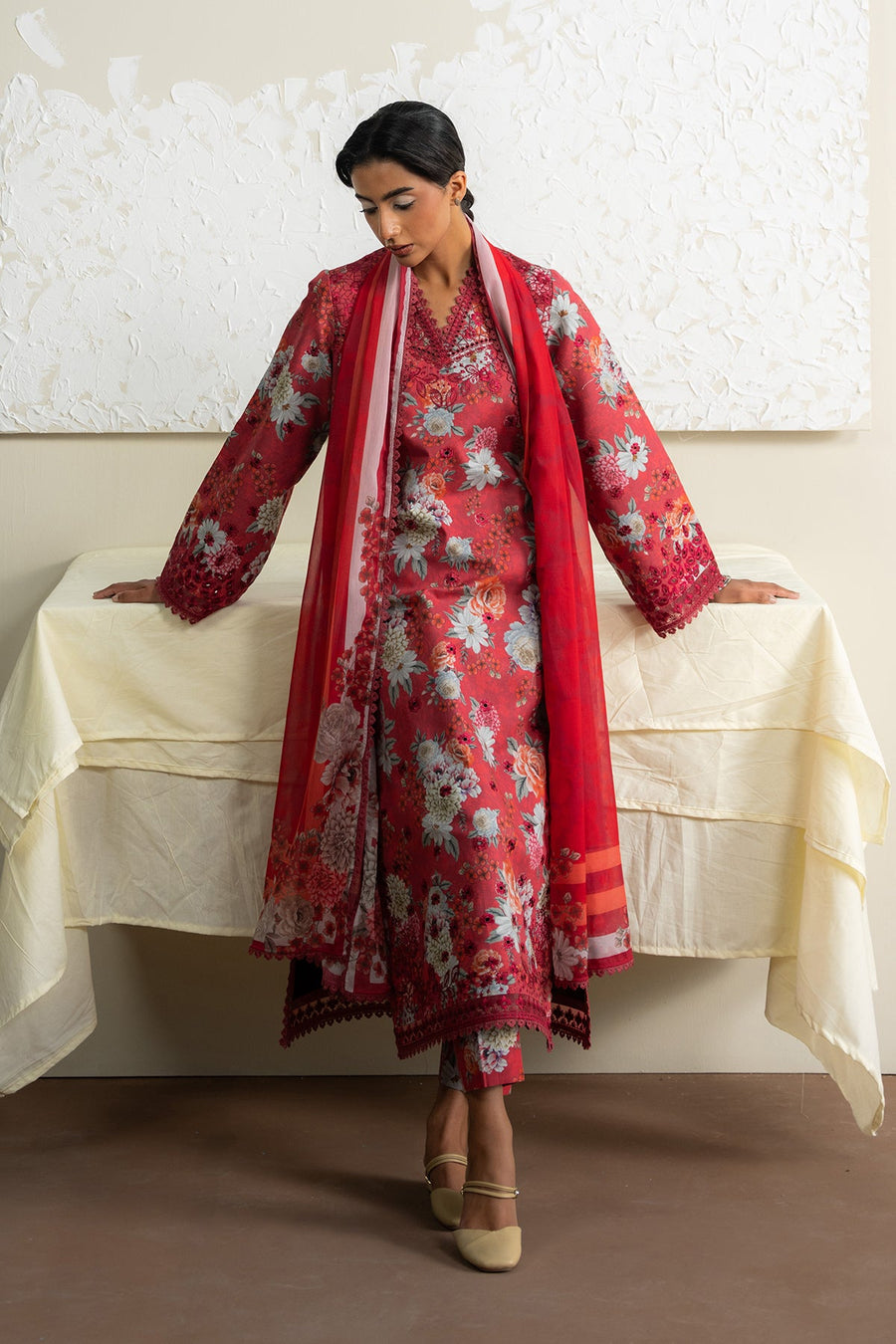 Ayzel The Bare Minimu Embroidered Lawn Unstitched 3Pc Suit AL-25-V8-07 HONEYROSE