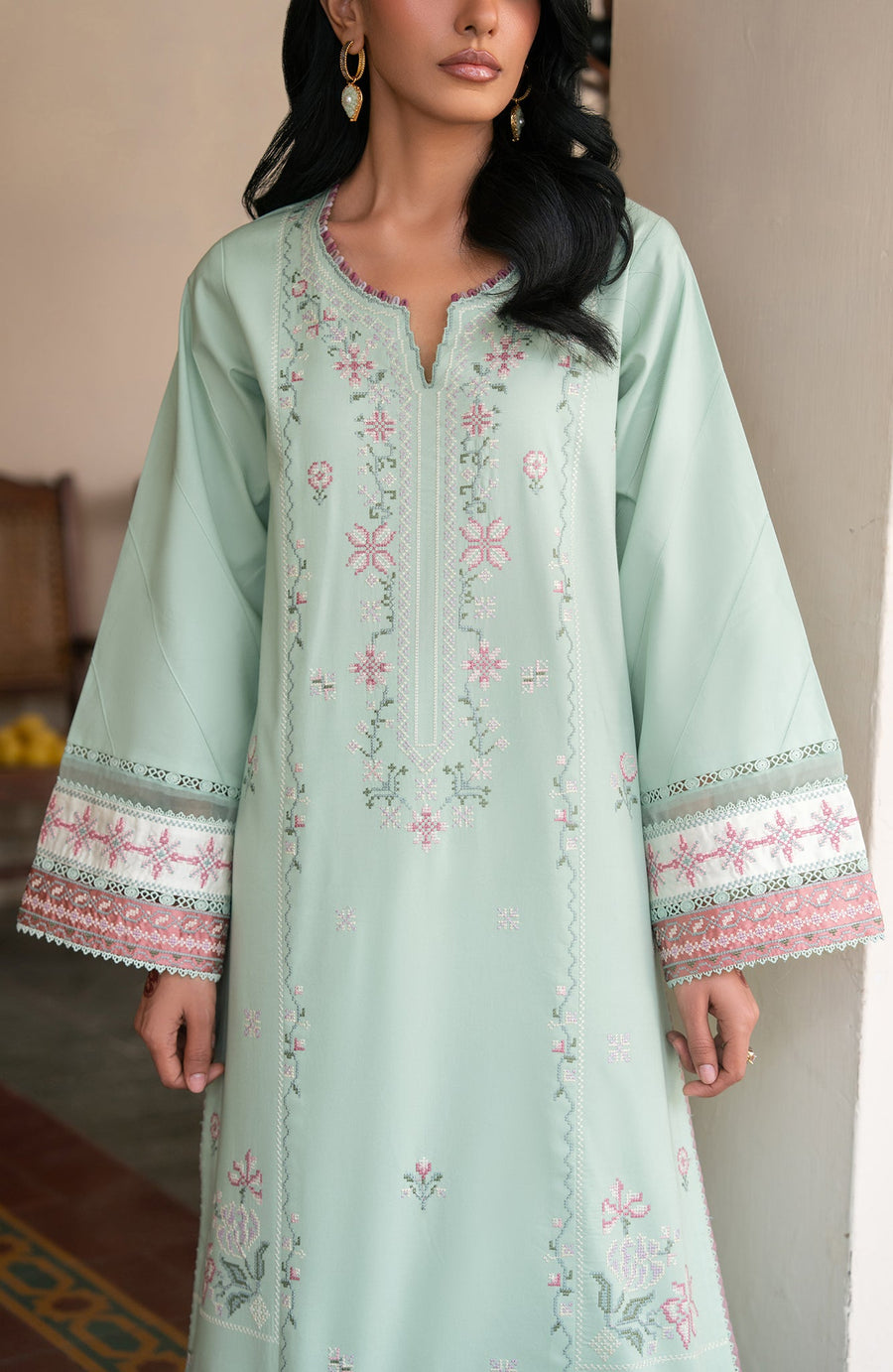 Seran Lamhay Embroidered Lawn Unstitched 3Pc Suit D-08 ABEER