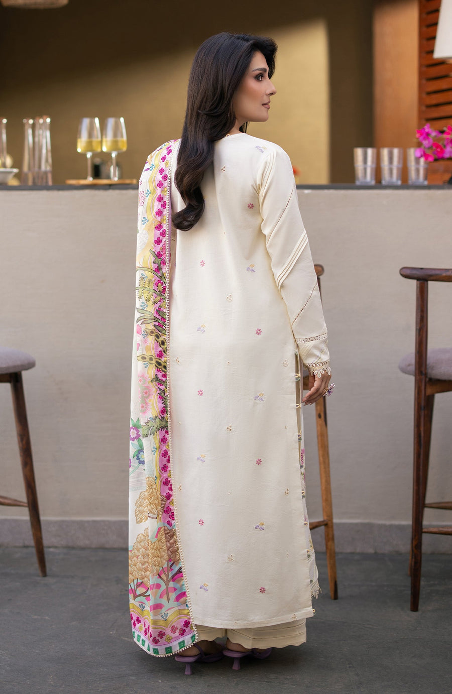 Seran Afsanah Embroidered Lawn Unstitched 3Pc Suit D-04 ALYNA