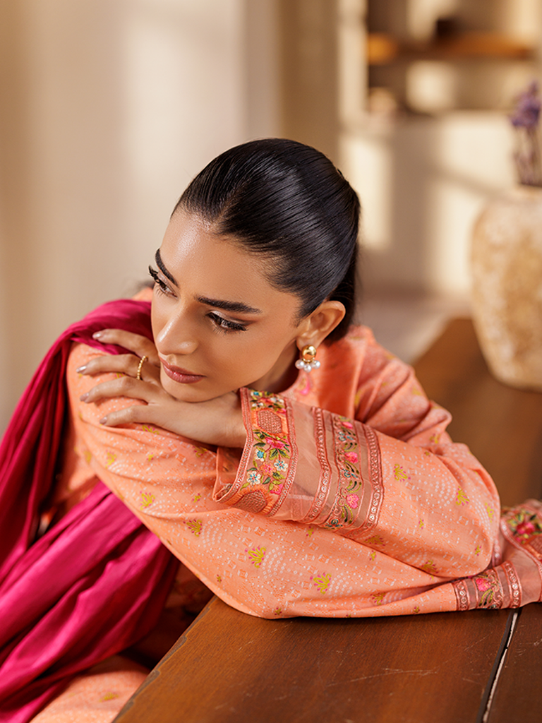 RajBari Amari Embroidered Lawn Jacquard Unstitched 3Pc Suit D-04