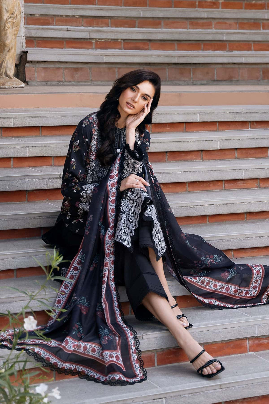 Afrozeh Damask The Holiday Unstitched Lawn 3Pc Suit AL-25-V2-06B ANISA