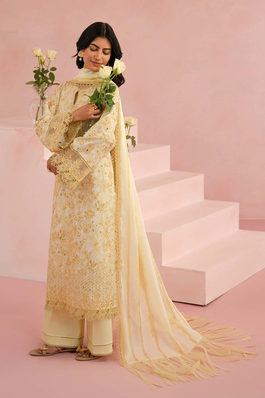 Afrozeh Floral Charm Embroidered Lawn Unstitched 3Pc Suit AL-25-V5-06 Arbor