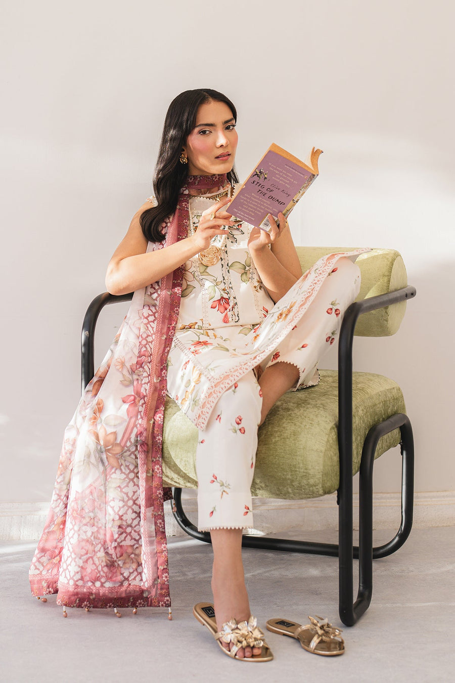 Alizeh Fashion Sheen Printed Lawn Unstitched 3Pc Suit AF-PL-6046-Avaia