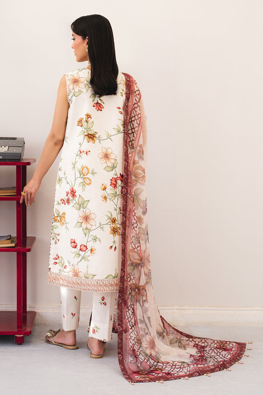 Alizeh Fashion Sheen Printed Lawn Unstitched 3Pc Suit AF-PL-6046-Avaia