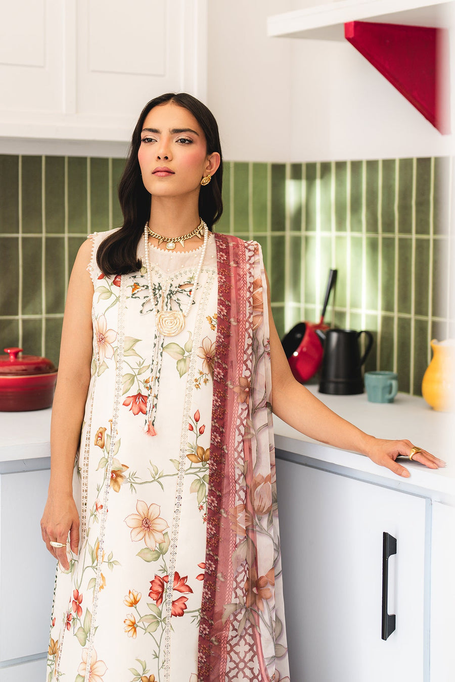 Alizeh Fashion Sheen Printed Lawn Unstitched 3Pc Suit AF-PL-6046-Avaia