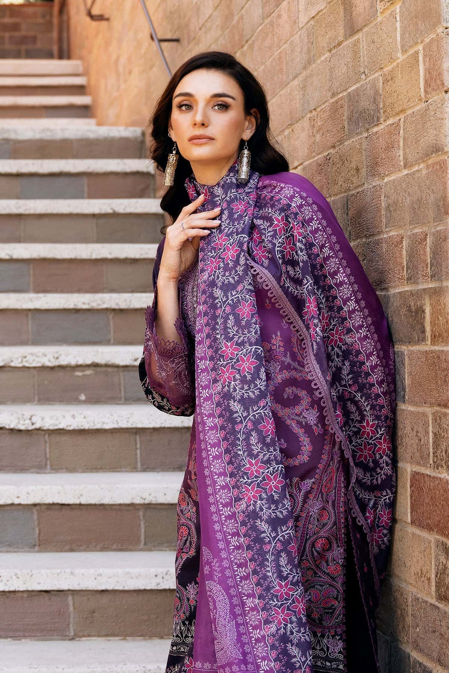 Afrozeh Damask The Holiday Unstitched Lawn 3Pc Suit AL-25-V2-10A AZRINA
