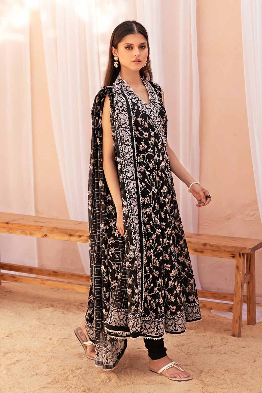 Gul Ahmed Black & White Printed Lawn Unstitched 3Pc Suit B-32037