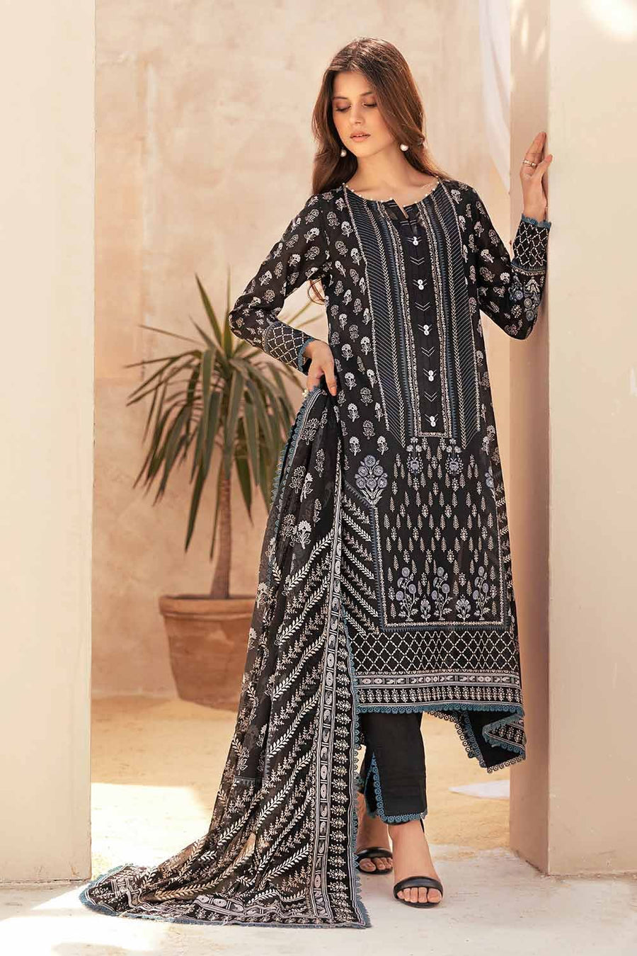 Gul Ahmed Black & White Printed Lawn Unstitched 3Pc Suit B-32040