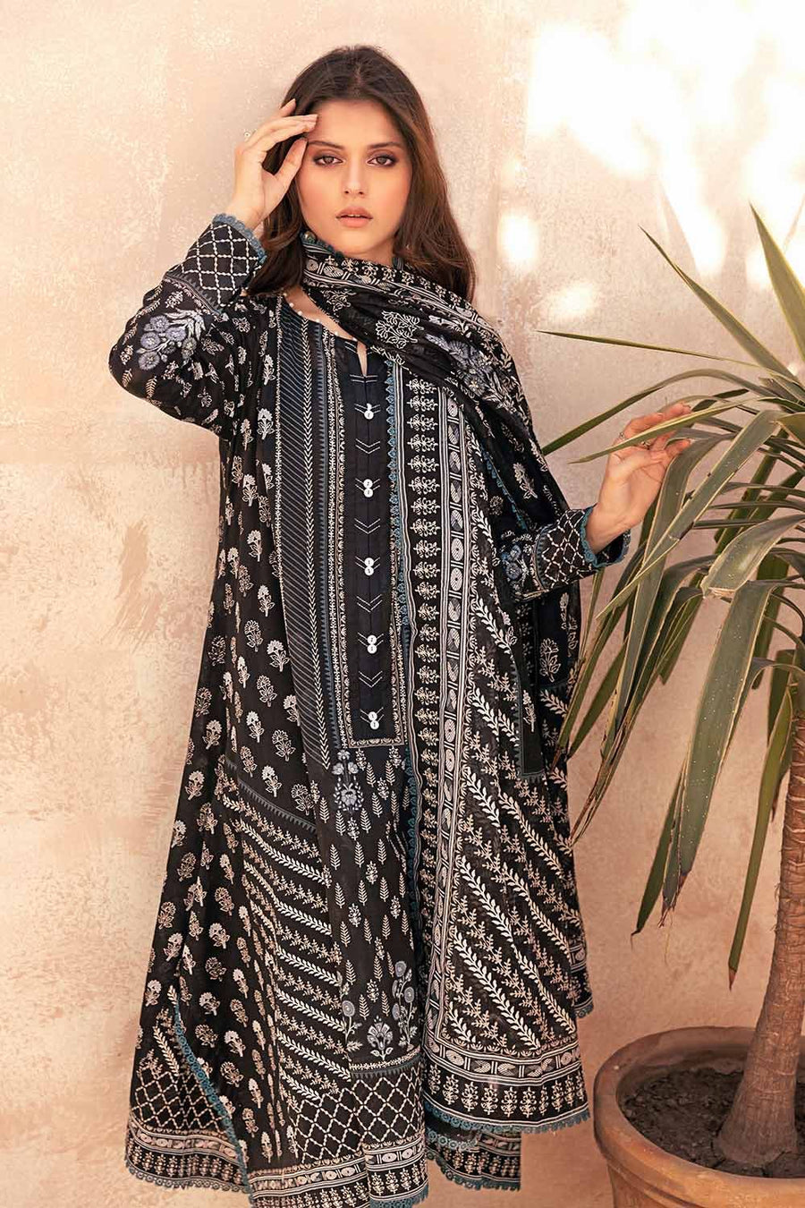 Gul Ahmed Black & White Printed Lawn Unstitched 3Pc Suit B-32040