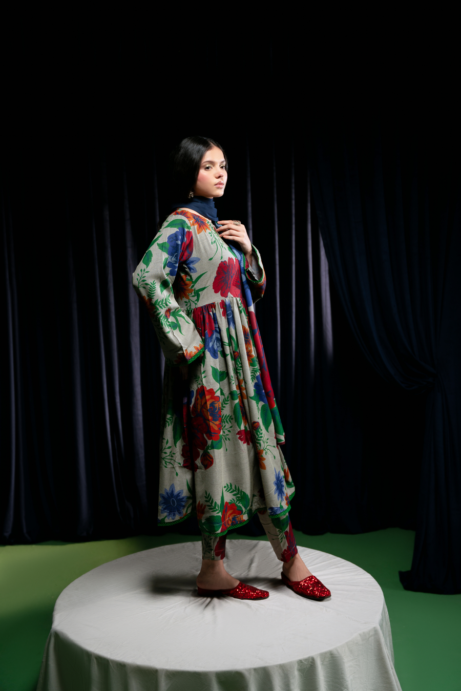Feathers Digital Printed Dhanak Unstitched 3Pc Suit BANO-FT422