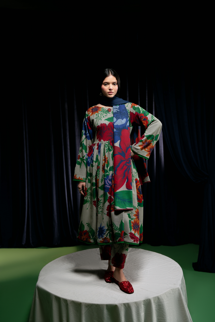 Feathers Digital Printed Dhanak Unstitched 3Pc Suit BANO-FT422
