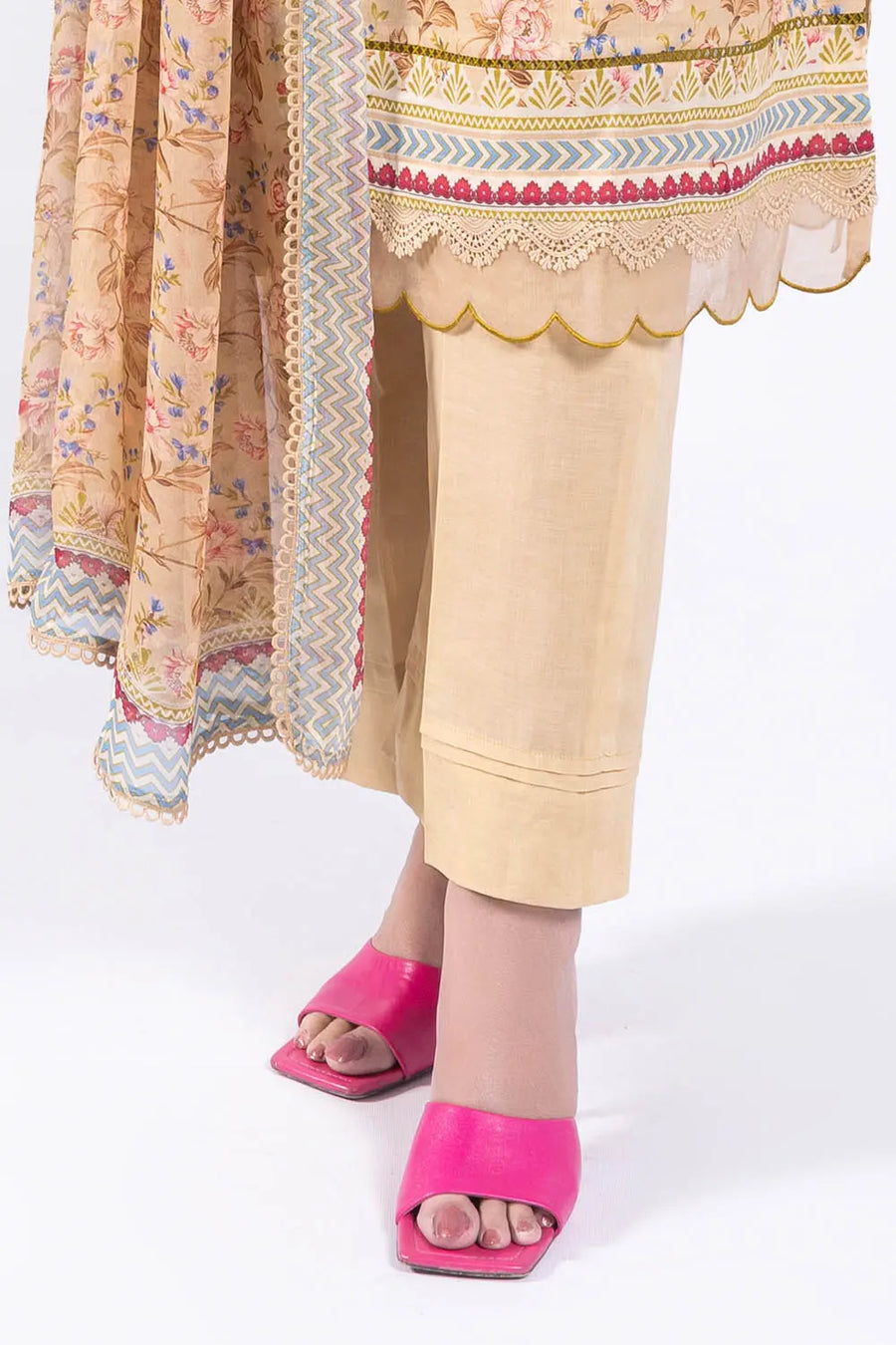 Gul Ahmed Tribute To Mother Unstitched Lawn 3Pc Suit BM-52006