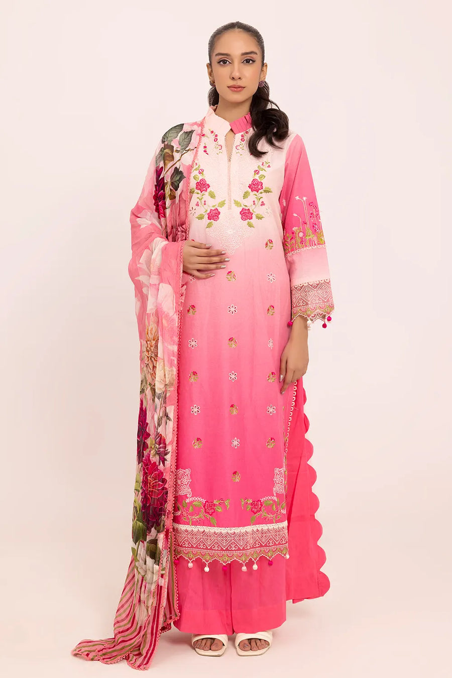 Gul Ahmed New Season Embroidered Lawn Unstitched 3Pc Suit BM-52029