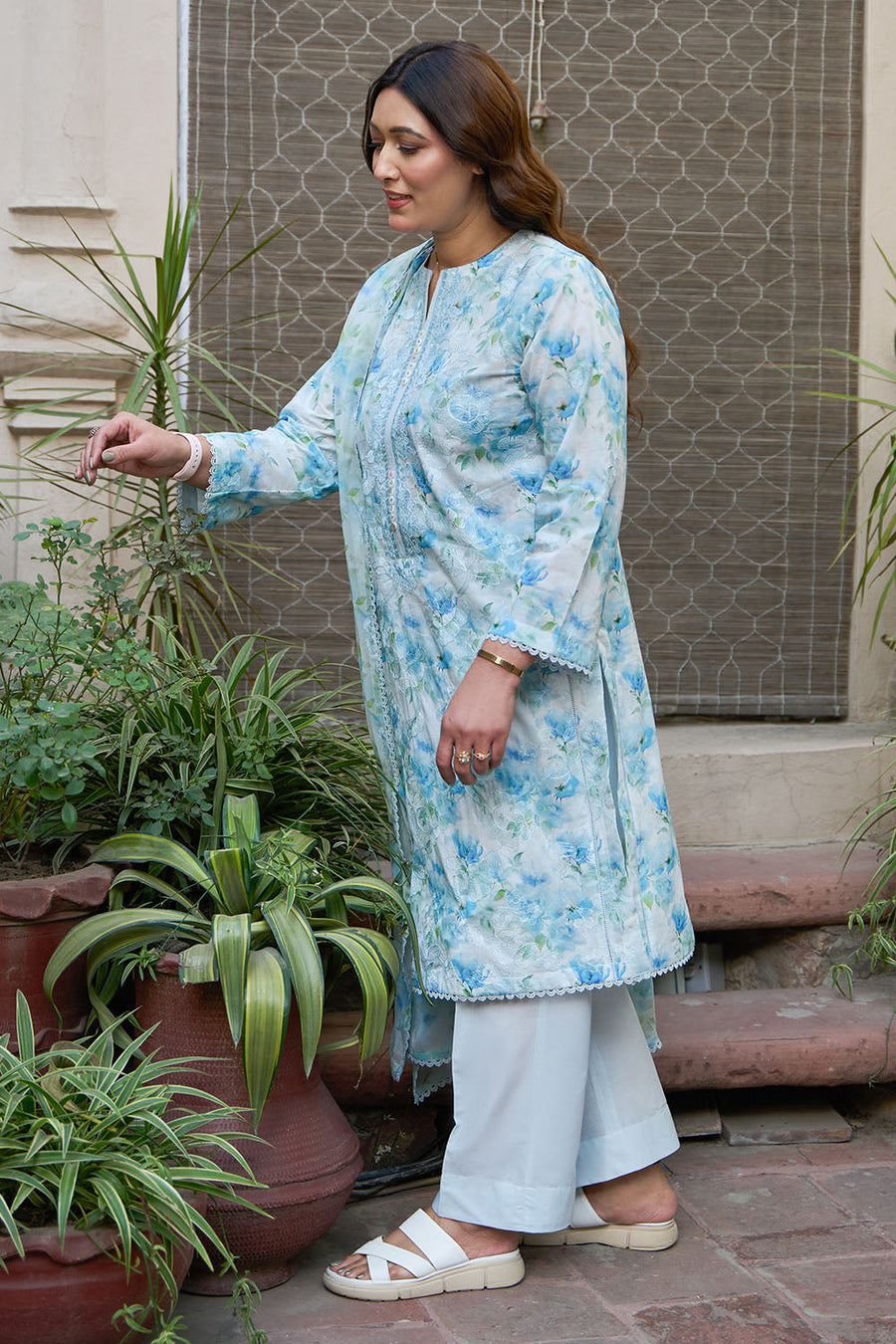 Gul Ahmed Tribute to Mothers Embroidered Lawn Unstitched 3Pc Suit BM-62020