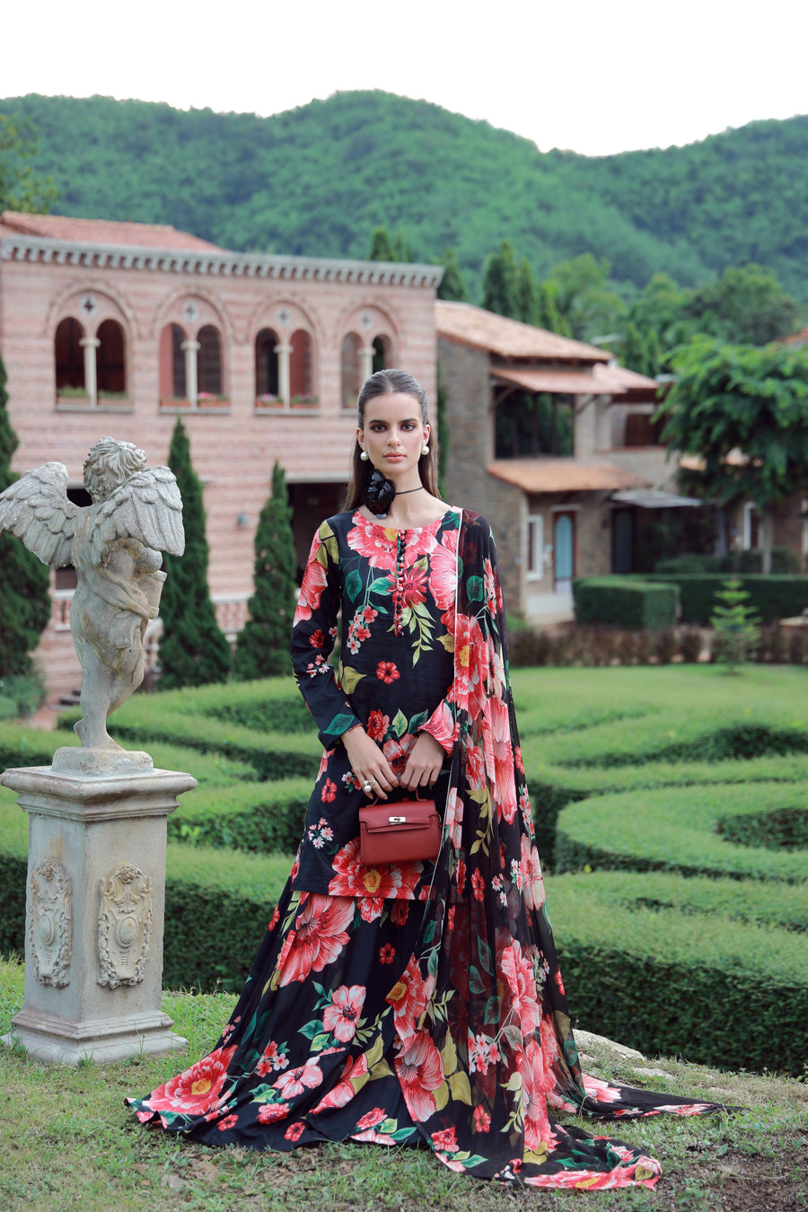 Feathers Premium Printed Lawn Unstitched 3Pc Suit BRYNEL-FT533
