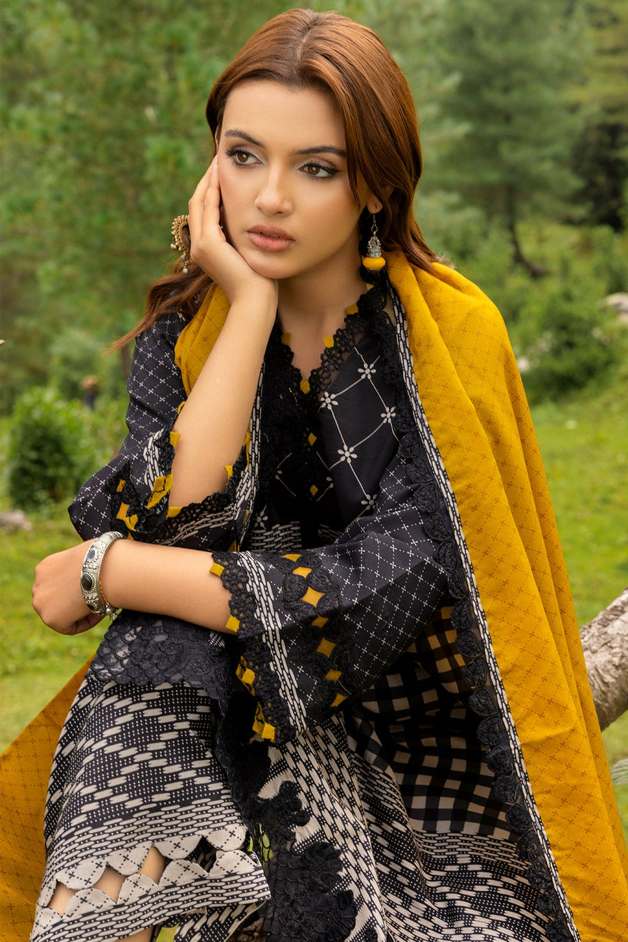 Charizma Combination Embroidered Linen Unstitched 3Pc Suit CCW4-05