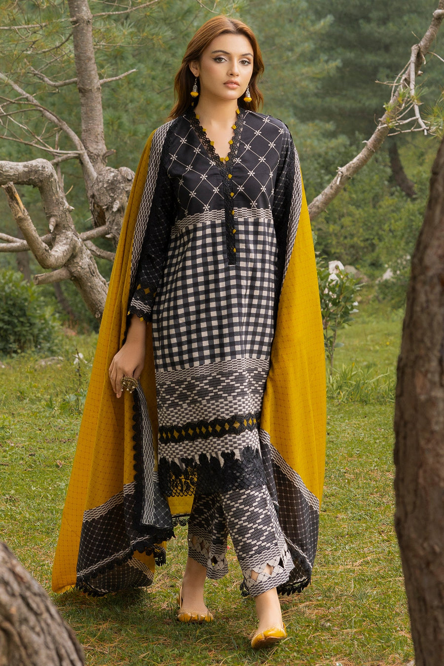 Charizma Combination Embroidered Linen Unstitched 3Pc Suit CCW4-05