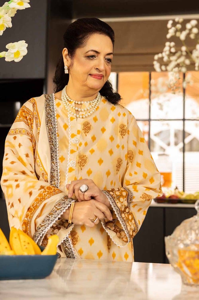 Gul Ahmed Mothers Printed Lawn Unstitched 3Pc Suit CL-42080B