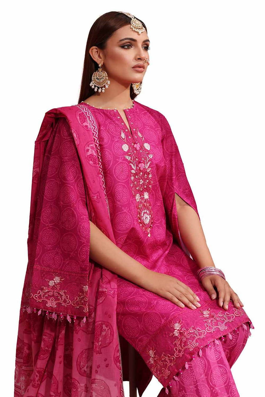 Gul Ahmed Embroidered Lawn Unstitched 3Pc Suit CL-42106