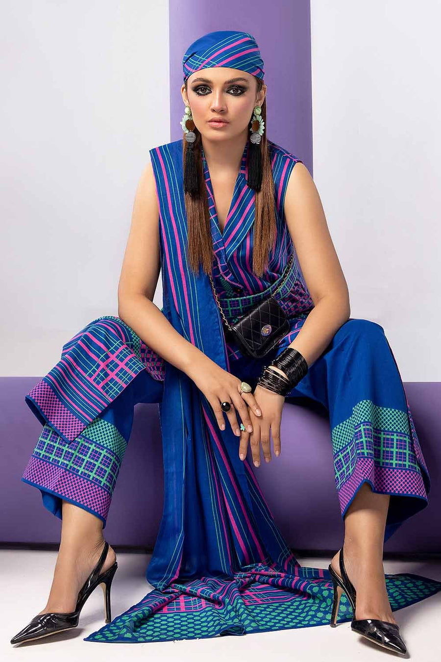 Gul Ahmed Printed Lawn Unstitched 3Pc Suit CL-42150