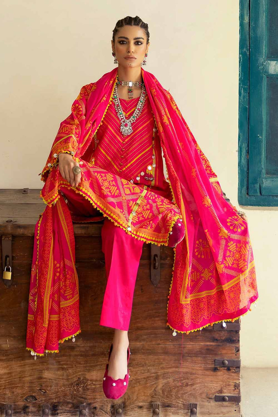Gul Ahmed Printed Lawn Unstitched 3Pc Suit CL-42203